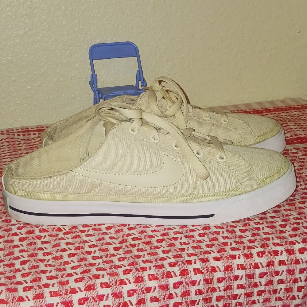 COPY - Size 9 and 1/2 women's Nike shoes.